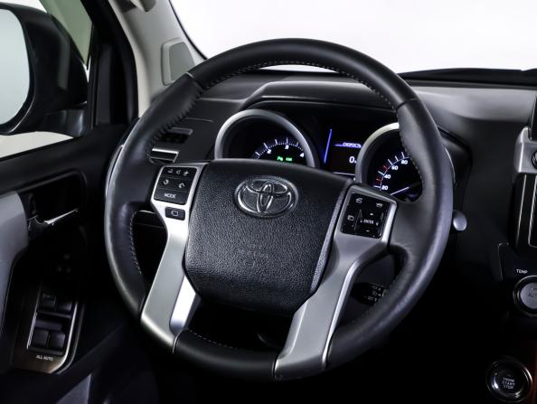Toyota Land Cruiser Prado 150 Series Рестайлинг 1 с пробегом 2014 года, цена 3 790 000 рублей, 173500 км, внедорожник, Автокод Объявления