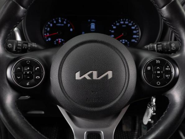 Kia Soul III Рестайлинг с пробегом 2022 года, цена 2 180 000 рублей, 23139 км, хэтчбек, Автокод Объявления