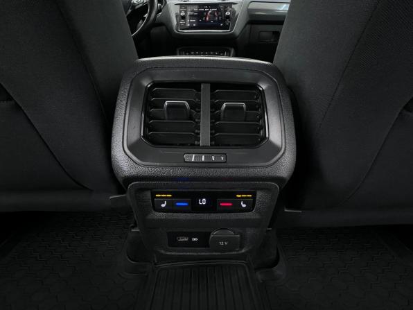 Volkswagen Tiguan II с пробегом 2019 года, цена 2 200 000 рублей, 111047 км, внедорожник, Автокод Объявления