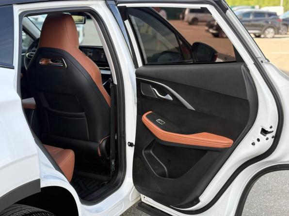 Omoda C5 I с пробегом 2023 года, цена 1 935 000 рублей, 49821 км, внедорожник, Автокод Объявления
