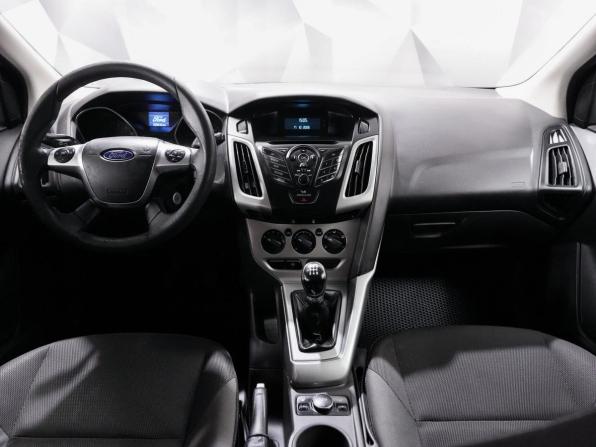 Ford Focus III с пробегом 2013 года, цена 755 000 рублей, 220140 км, хэтчбек, Автокод Объявления