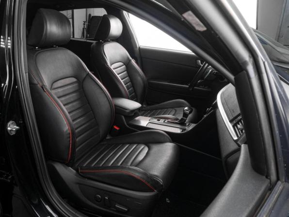 Kia Optima IV Рестайлинг с пробегом 2018 года, цена 2 279 000 рублей, 142208 км, седан, Автокод Объявления