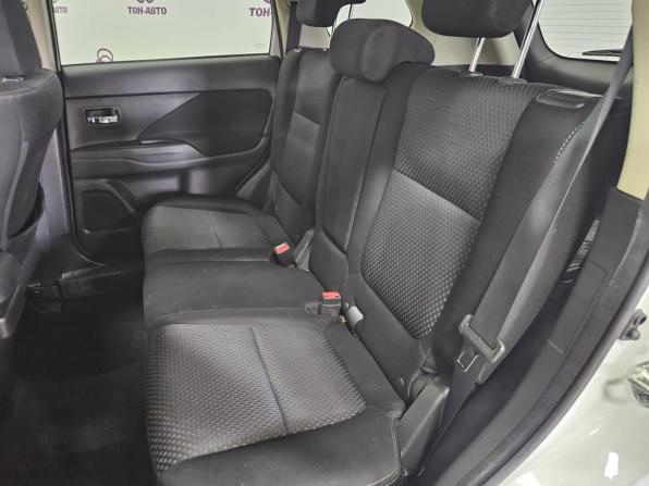 Mitsubishi Outlander III Рестайлинг 2 с пробегом 2018 года, цена 1 865 000 рублей, 93221 км, внедорожник, Автокод Объявления