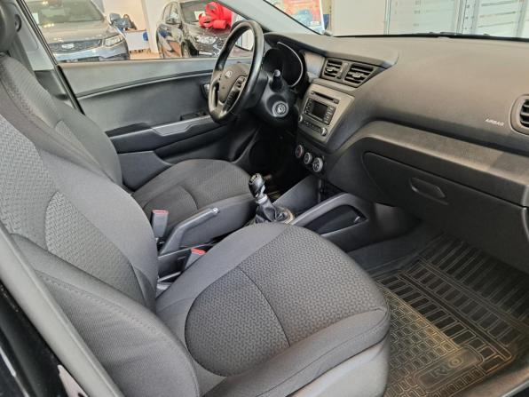 Kia Rio III Рестайлинг с пробегом 2016 года, цена 1 200 000 рублей, 67495 км, седан, Автокод Объявления