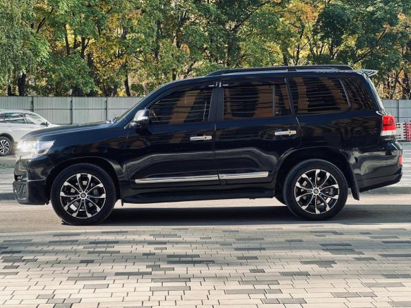 Toyota Land Cruiser 200 Series Рестайлинг 1 с пробегом 2014 года, цена 4 450 000 рублей, 190504 км, внедорожник, Автокод Объявления