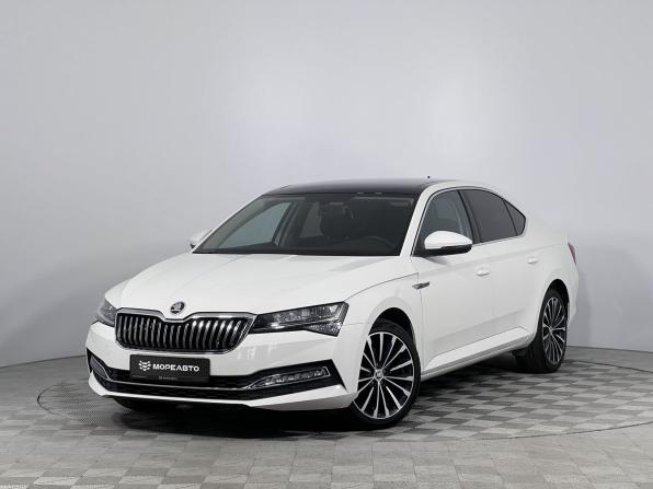 Skoda Superb III Рестайлинг с пробегом 2019 года, цена 2 240 000 рублей, 55567 км, лифтбек, Автокод Объявления