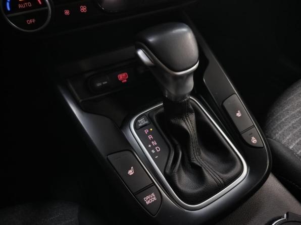 Kia Soul II Рестайлинг с пробегом 2019 года, цена 1 590 000 рублей, 206000 км, хэтчбек, Автокод Объявления