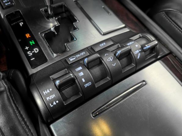 Lexus LX III с пробегом 2011 года, цена 3 850 000 рублей, 340784 км, внедорожник, Автокод Объявления