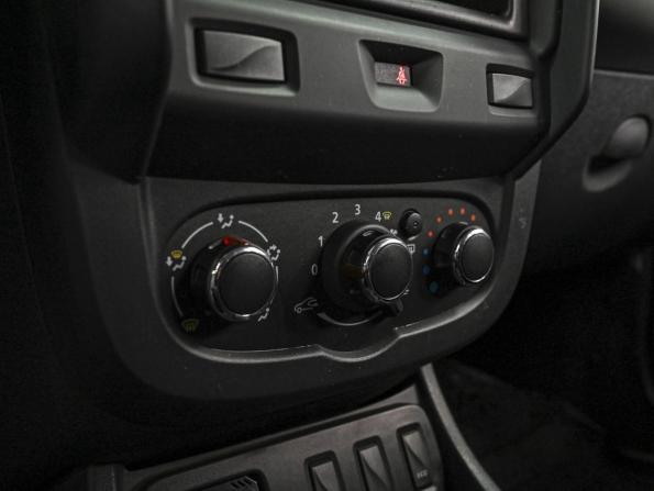Renault Duster I Рестайлинг с пробегом 2018 года, цена 1 259 000 рублей, 113295 км, внедорожник, Автокод Объявления