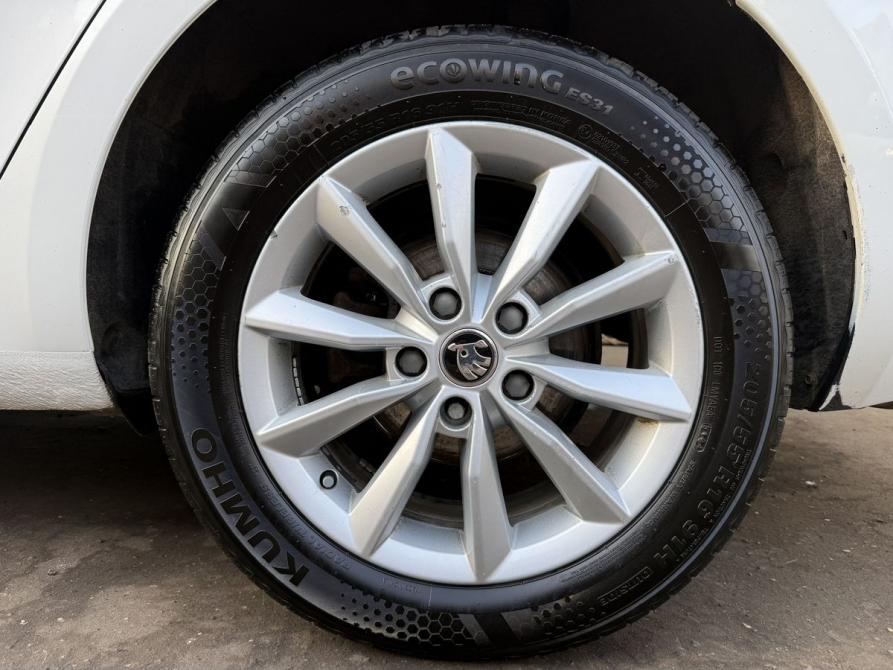 Skoda Octavia III (A7) Москва  - изображение 9
