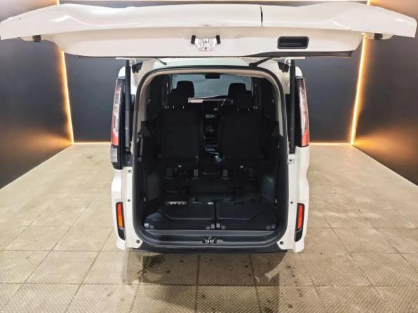 Honda Stepwgn V Рестайлинг с пробегом 2019 года, цена 2 235 000 рублей, 110880 км, минивэн, Автокод Объявления