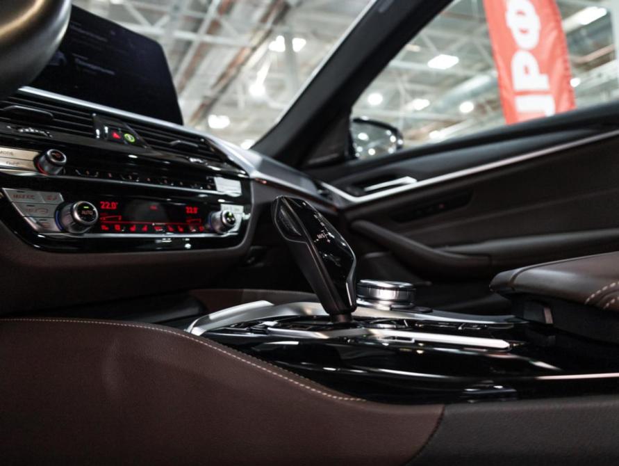 BMW 5 серии VII (G30/G31/G38) Рестайлинг Санкт-Петербург  - изображение 27