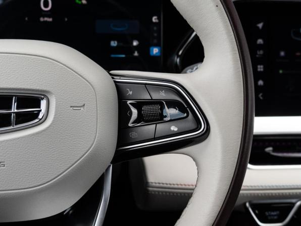 Geely Monjaro I с пробегом 2023 года, цена 3 100 000 рублей, 61220 км, внедорожник, Автокод Объявления