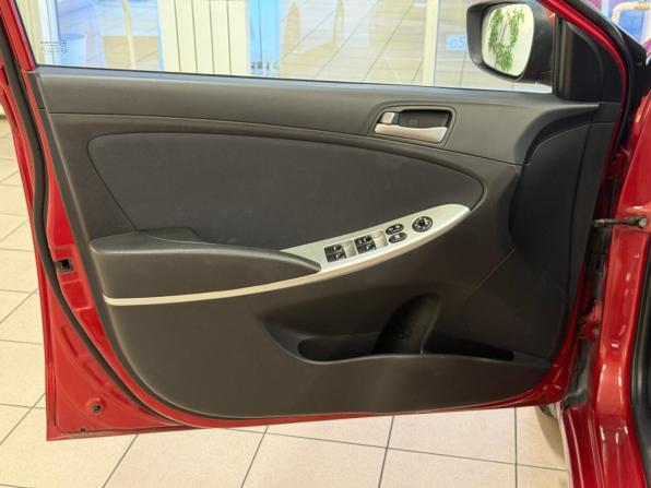 Hyundai Solaris I Рестайлинг с пробегом 2014 года, цена 999 000 рублей, 126382 км, седан, Автокод Объявления