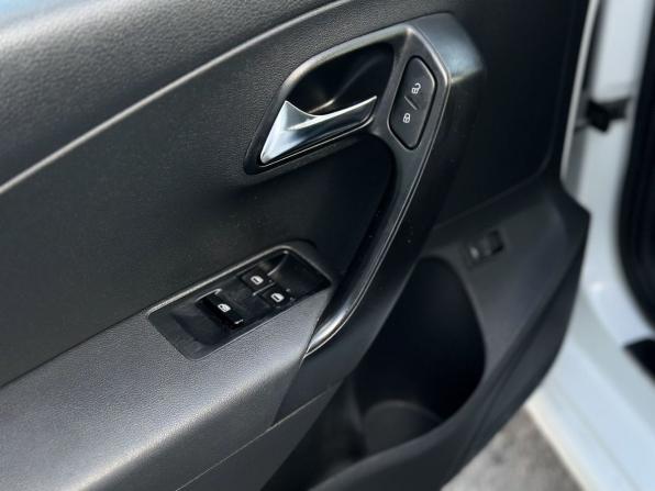 Volkswagen Polo V Рестайлинг с пробегом 2015 года, цена 710 000 рублей, 169711 км, седан, Автокод Объявления