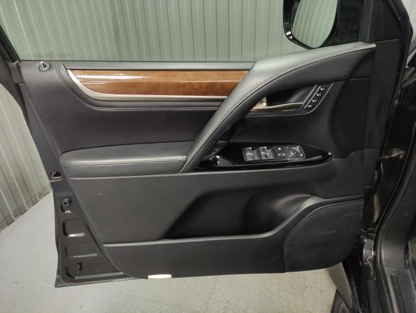 Lexus LX III Рестайлинг 2 с пробегом 2015 года, цена 5 172 000 рублей, 215059 км, внедорожник, Автокод Объявления