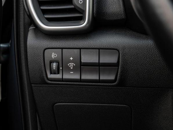 Kia Sportage IV Рестайлинг с пробегом 2019 года, цена 2 110 000 рублей, 142619 км, внедорожник, Автокод Объявления