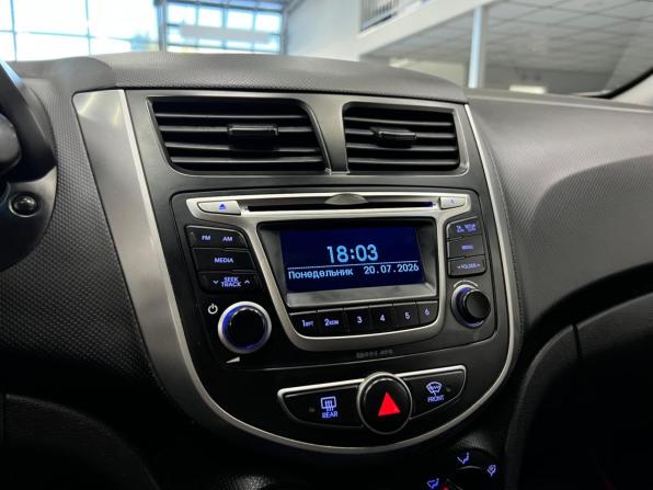 Hyundai Solaris I Рестайлинг с пробегом 2015 года, цена 970 000 рублей, 194470 км, седан, Автокод Объявления