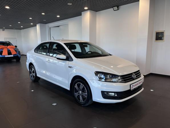 Volkswagen Polo V Рестайлинг с пробегом 2016 года, цена 1 360 000 рублей, 81500 км, седан, Автокод Объявления
