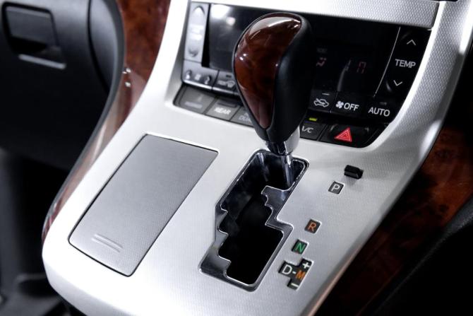 Toyota Alphard II с пробегом 2010 года, цена 2 349 000 рублей, 200474 км, минивэн, Автокод Объявления