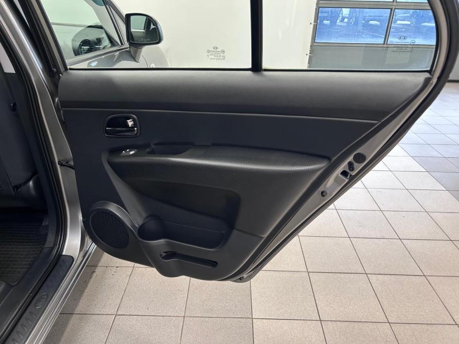 Kia Carens II (UN) Красноярск  - изображение 10