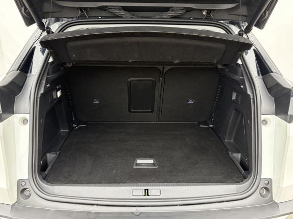 Peugeot 3008 II с пробегом 2017 года, цена 1 490 000 рублей, 119660 км, внедорожник, Автокод Объявления