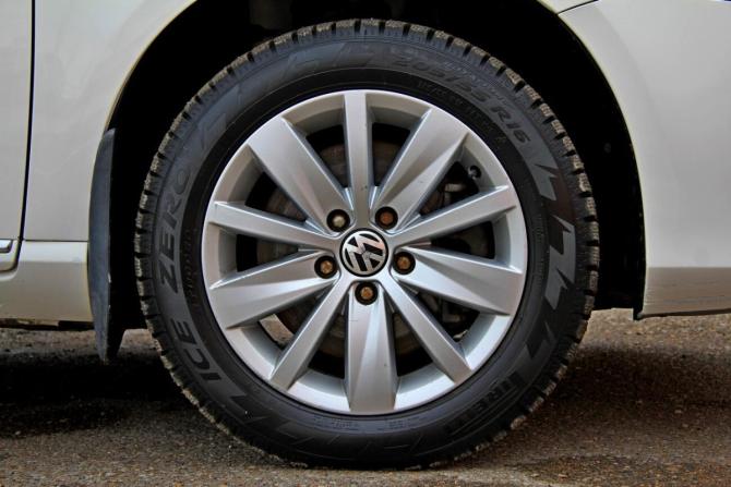 Volkswagen Passat B7 с пробегом 2013 года, цена 941 500 рублей, 194219 км, седан, Автокод Объявления