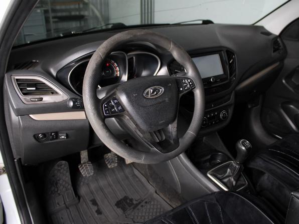 Lada (ВАЗ) Vesta I с пробегом 2017 года, цена 727 000 рублей, 273156 км, седан, Автокод Объявления