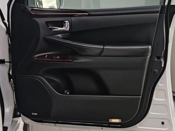 Lexus LX III Рестайлинг с пробегом 2013 года, цена 4 270 000 рублей, 351021 км, внедорожник, Автокод Объявления
