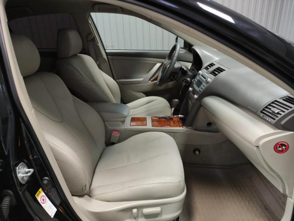 Toyota Camry VI (XV40) Рестайлинг с пробегом 2010 года, цена 1 115 000 рублей, 233265 км, седан, Автокод Объявления