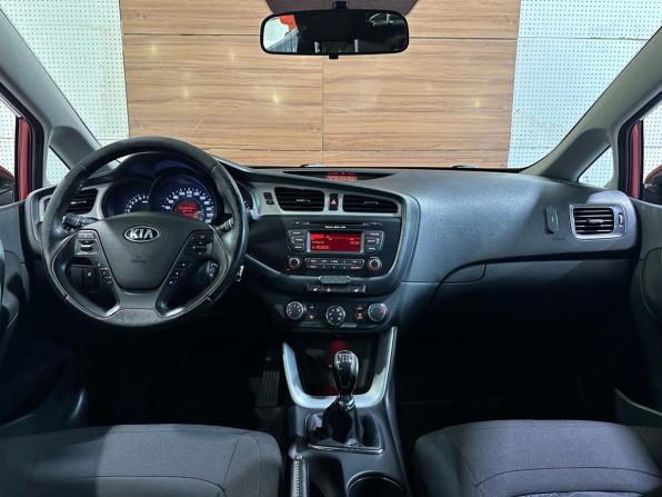 Kia Ceed II с пробегом 2013 года, цена 959 990 рублей, 159633 км, хэтчбек, Автокод Объявления