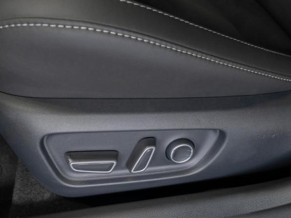 Toyota Camry IX (XV80) China Market с пробегом 2026 года, цена 4 500 000 рублей, 50 км, седан, Автокод Объявления