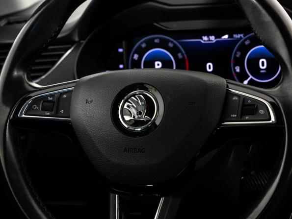 Skoda Octavia III (A7) Рестайлинг с пробегом 2018 года, цена 2 099 000 рублей, 127703 км, лифтбек, Автокод Объявления