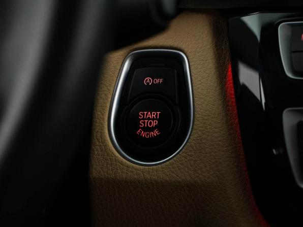 BMW 3 серии VI (F3x) Рестайлинг с пробегом 2015 года, цена 1 699 444 рубля, 126907 км, седан, Автокод Объявления
