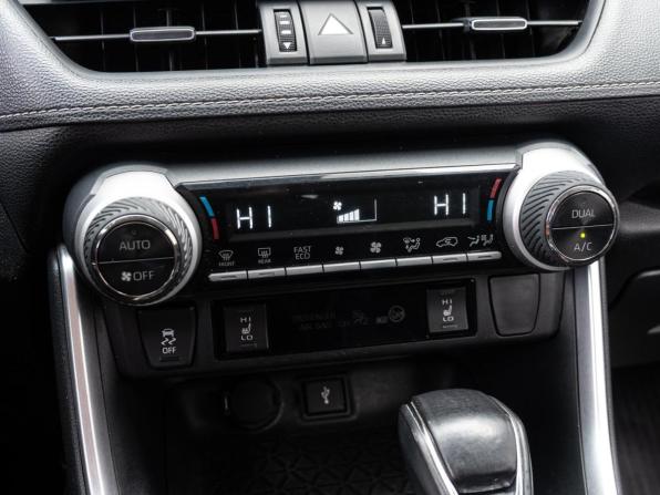 Toyota RAV4 V (XA50) с пробегом 2021 года, цена 2 900 000 рублей, 126359 км, внедорожник, Автокод Объявления