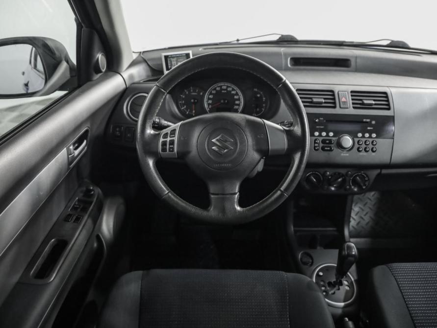 Suzuki Swift III Санкт-Петербург  - изображение 11