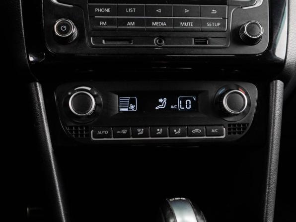 Volkswagen Polo V Рестайлинг с пробегом 2016 года, цена 1 299 000 рублей, 108395 км, седан, Автокод Объявления