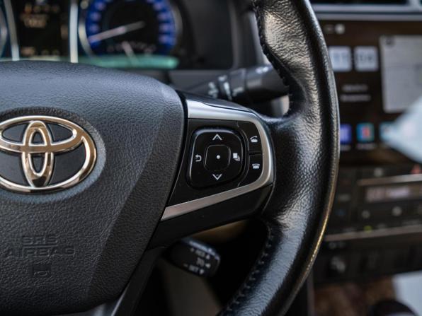 Toyota Camry VII (XV50) Рестайлинг с пробегом 2015 года, цена 1 899 000 рублей, 230464 км, седан, Автокод Объявления