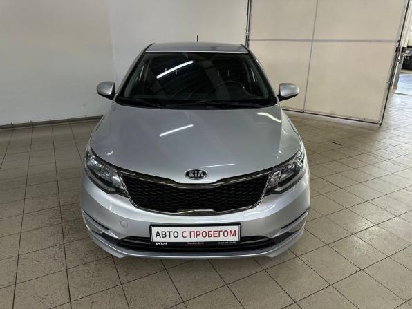 Kia Rio III Рестайлинг с пробегом 2017 года, цена 990 000 рублей, 156615 км, седан, Автокод Объявления