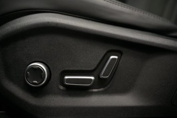 Geely Monjaro I Рестайлинг (China Market) с пробегом 2024 года, цена 3 499 000 рублей, 32000 км, внедорожник, Автокод Объявления