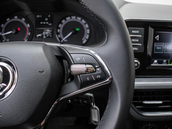 Skoda Rapid II с пробегом 2021 года, цена 1 498 000 рублей, 107097 км, лифтбек, Автокод Объявления