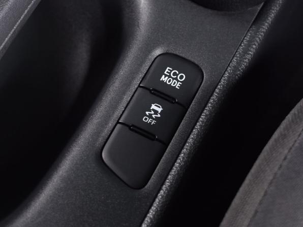 Toyota Yaris IV с пробегом 2020 года, цена 1 049 995 рублей, 122022 км, хэтчбек, Автокод Объявления