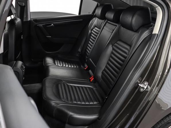 Volkswagen Passat B7 с пробегом 2012 года, цена 1 199 000 рублей, 214277 км, седан, Автокод Объявления