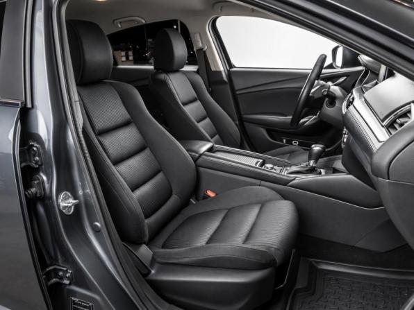 Mazda 6 III (GJ) Рестайлинг с пробегом 2016 года, цена 1 615 000 рублей, 132208 км, седан, Автокод Объявления