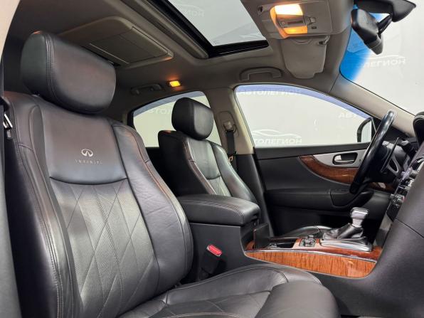 Infiniti FX II (S51) Рестайлинг с пробегом 2013 года, цена 2 200 000 рублей, 180000 км, внедорожник, Автокод Объявления