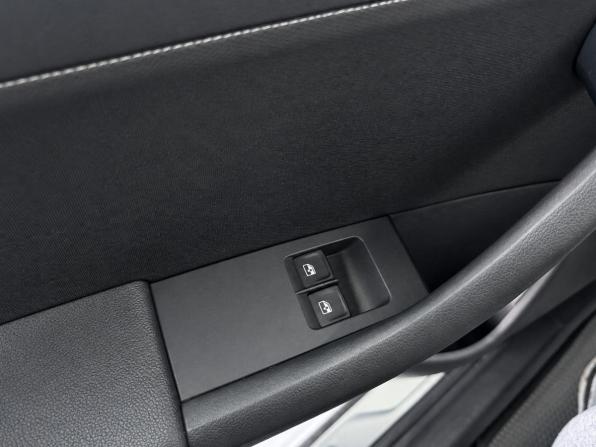 Skoda Rapid I Рестайлинг с пробегом 2019 года, цена 1 399 000 рублей, 142000 км, лифтбек, Автокод Объявления