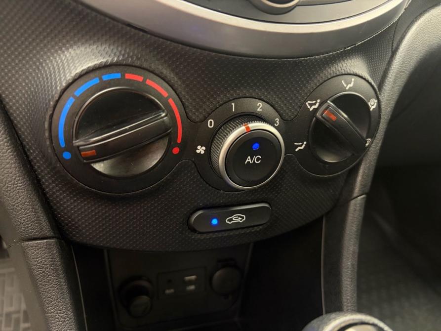 Hyundai Solaris I Рестайлинг Ростов-на-Дону  - изображение 10
