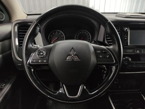 Mitsubishi Outlander III Рестайлинг 2 с пробегом 2017 года, цена 1 650 000 рублей, 163351 км, внедорожник, Автокод Объявления