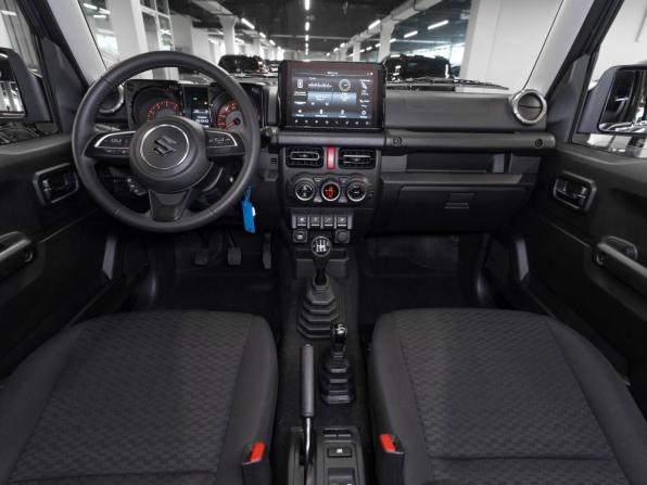 Suzuki Jimny IV с пробегом 2025 года, цена 3 950 000 рублей, 50 км, внедорожник, Автокод Объявления