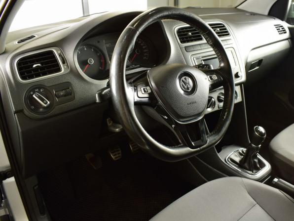 Volkswagen Polo V Рестайлинг с пробегом 2016 года, цена 1 072 999 рублей, 146498 км, седан, Автокод Объявления